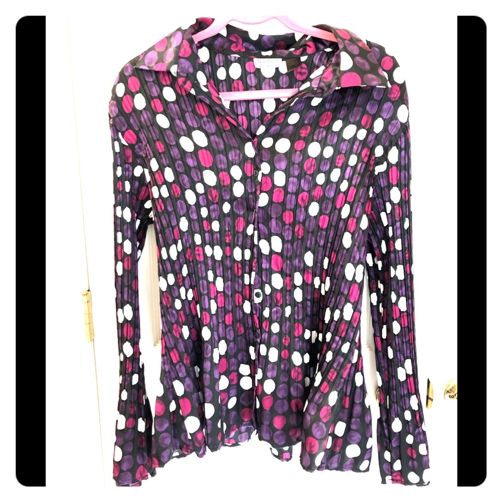 Very fun polka dotted crinkly look blouse